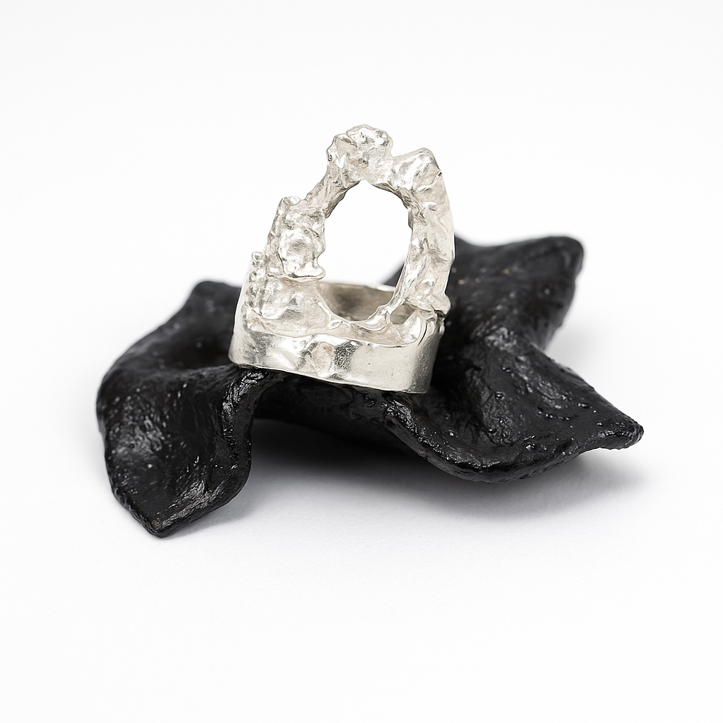 Cave ring