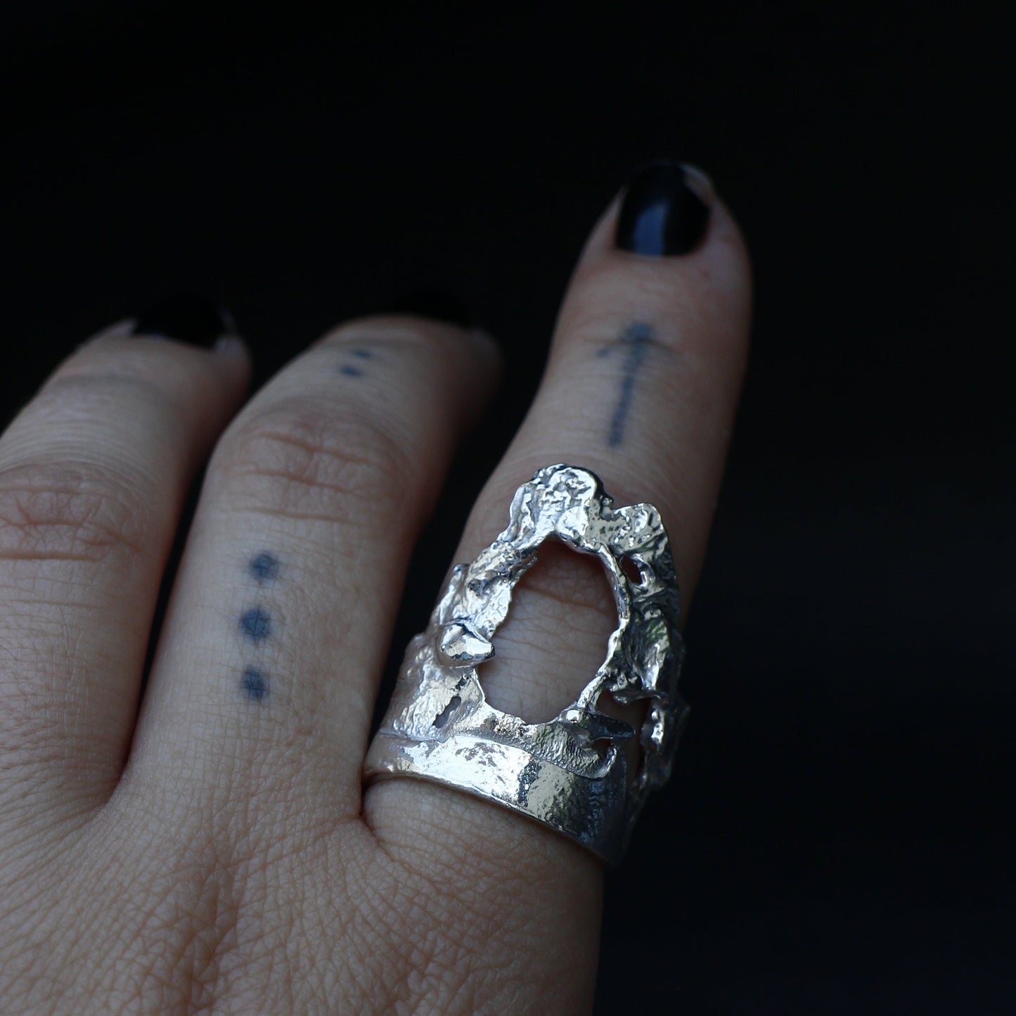 Cave ring