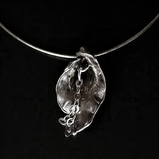 Lily Flower necklace